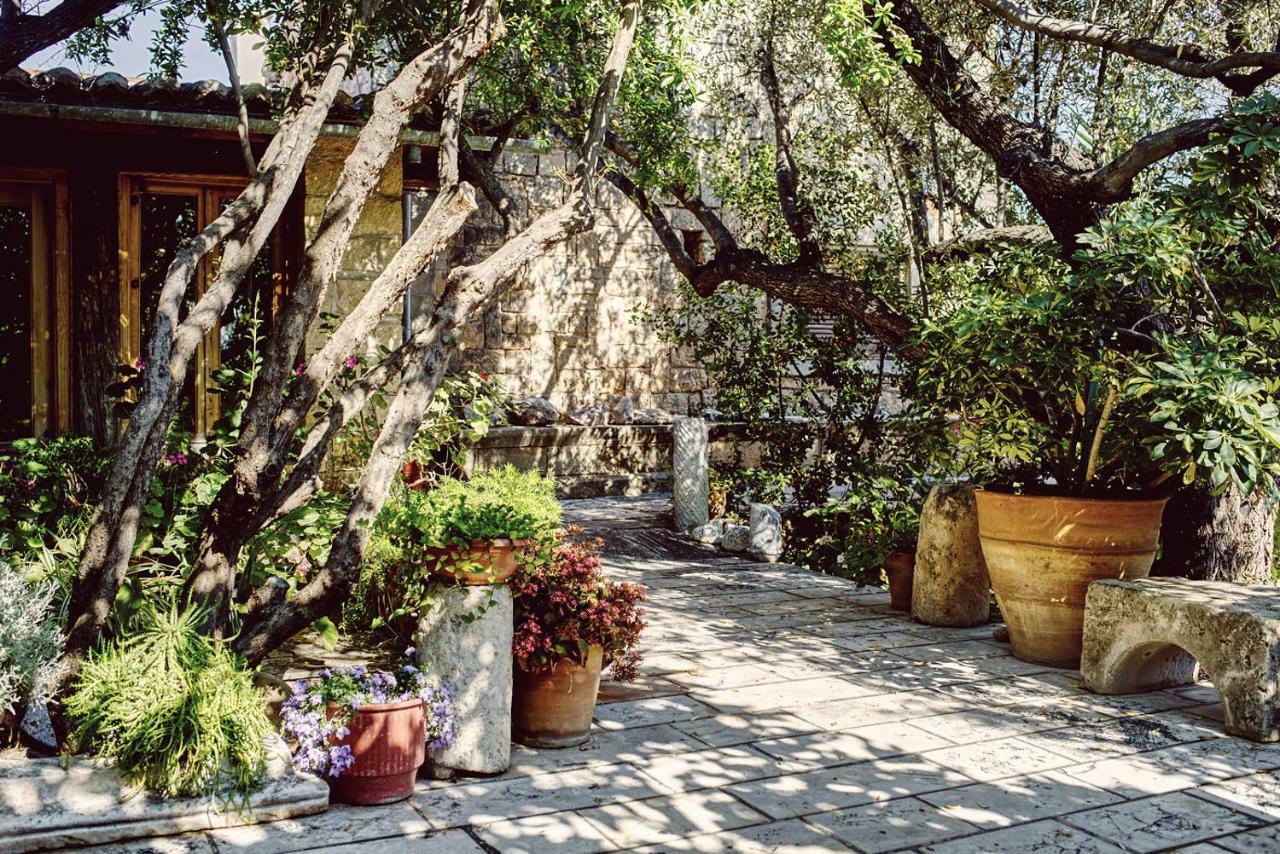 Nikolaou Art Residence Aegina Extérieur photo